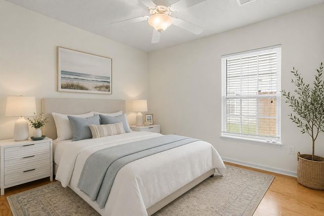 558 Holiday Drive, Summerville, SC 29483