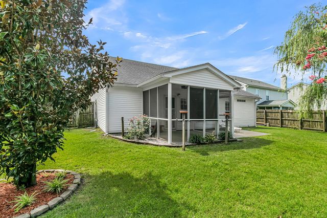 558 Holiday Drive, Summerville, SC 29483