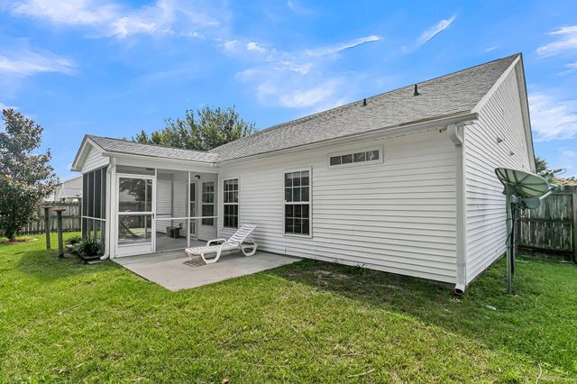 558 Holiday Drive, Summerville, SC 29483