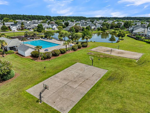 558 Holiday Drive, Summerville, SC 29483