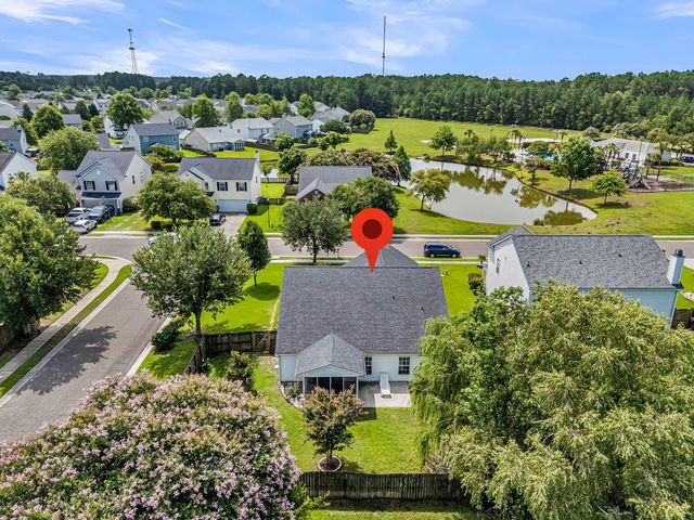 558 Holiday Drive, Summerville, SC 29483