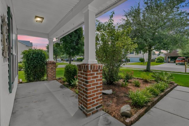 558 Holiday Drive, Summerville, SC 29483
