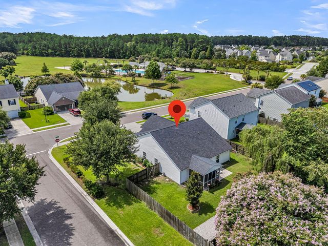 558 Holiday Drive, Summerville, SC 29483