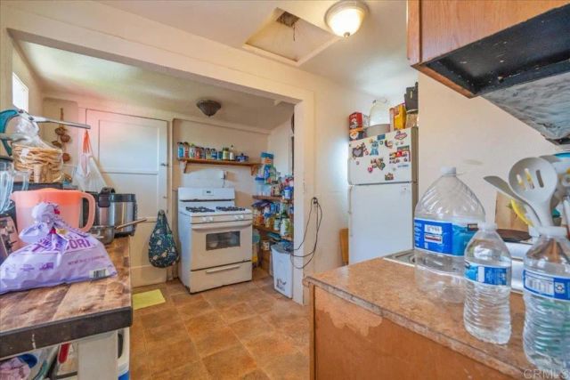 4811 Castle Avenue, San Diego, CA 92105