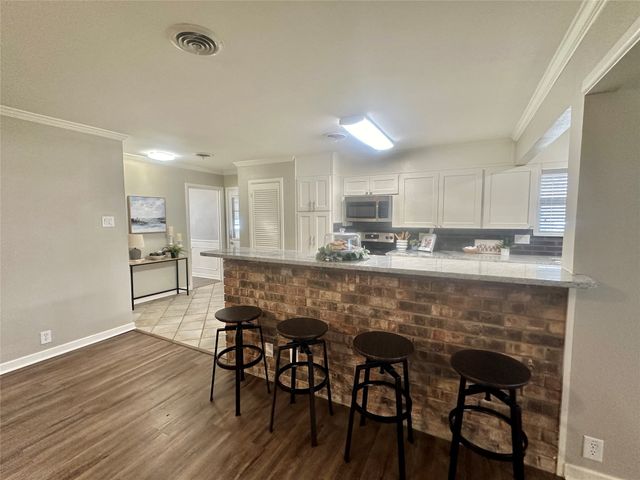 1902 College Street, Gainesville, TX 76240