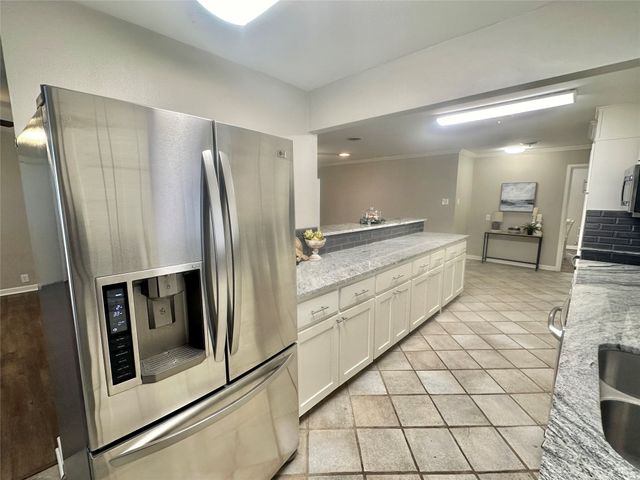 1902 College Street, Gainesville, TX 76240