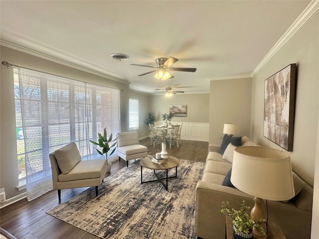 1902 College Street, Gainesville, TX 76240