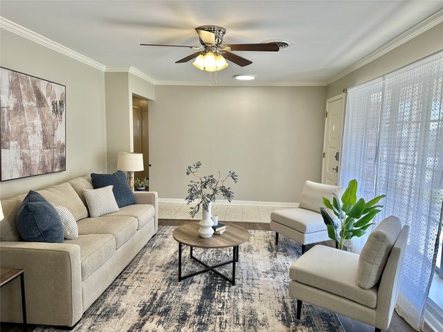 1902 College Street, Gainesville, TX 76240