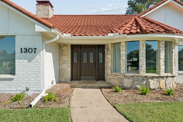 1307 Cherry Hill Court, Mansfield, TX 76063