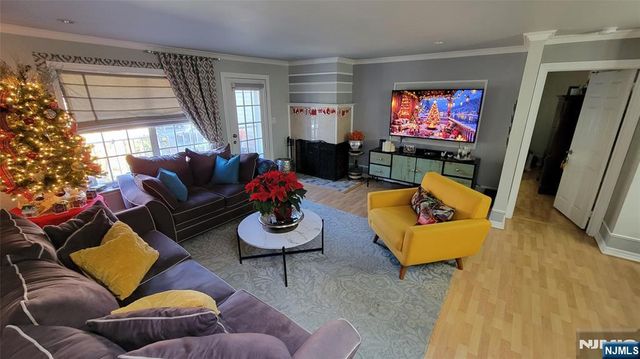 780 River Road 373, Edgewater, NJ 07020