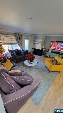 780 River Road 373, Edgewater, NJ 07020