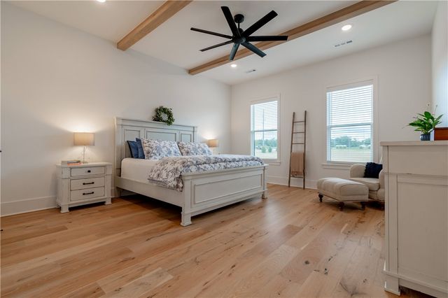 901 Noah Street, Fayetteville, AR 72703