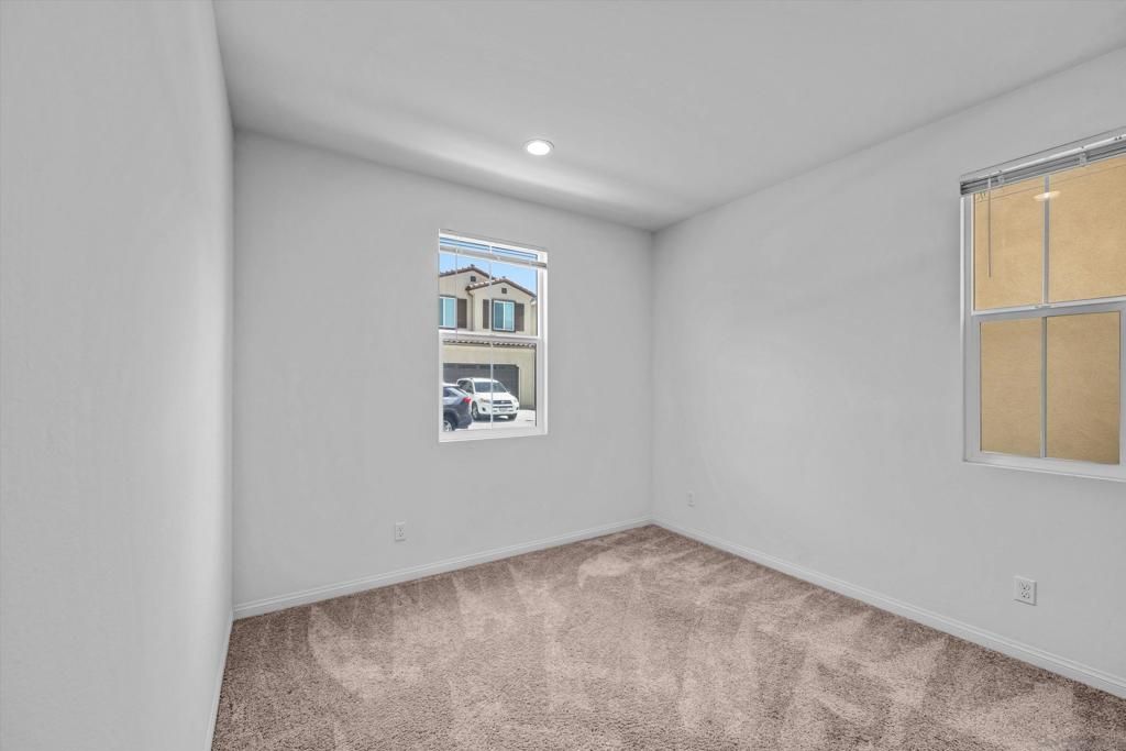 Image 11 of property listing at 4388 Cadence, Oceanside, CA 92057
