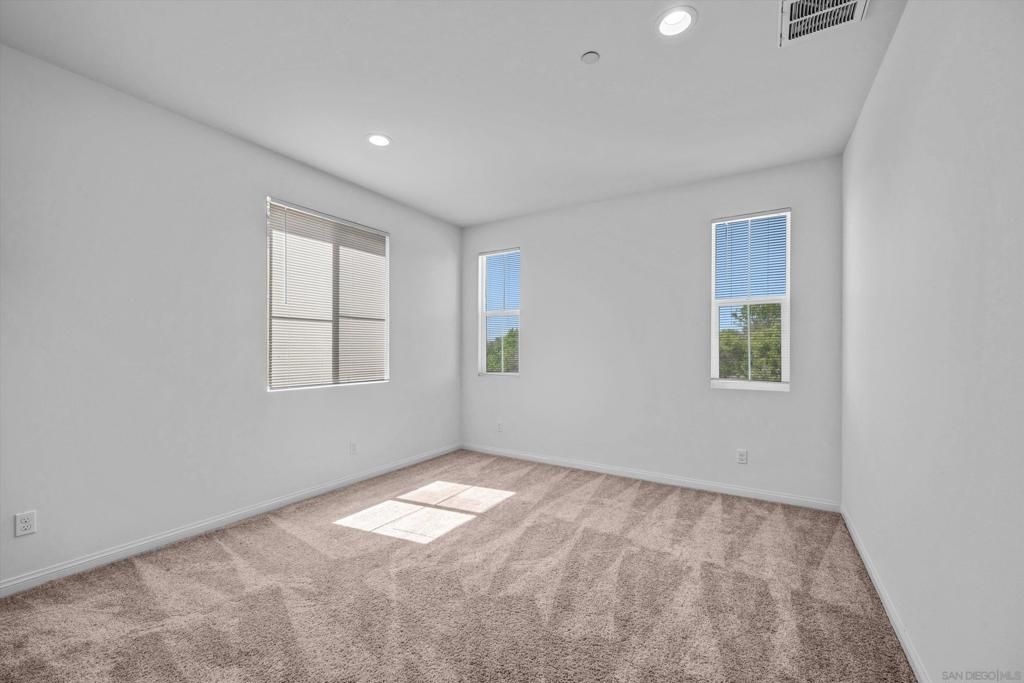 Image 20 of property listing at 4388 Cadence, Oceanside, CA 92057