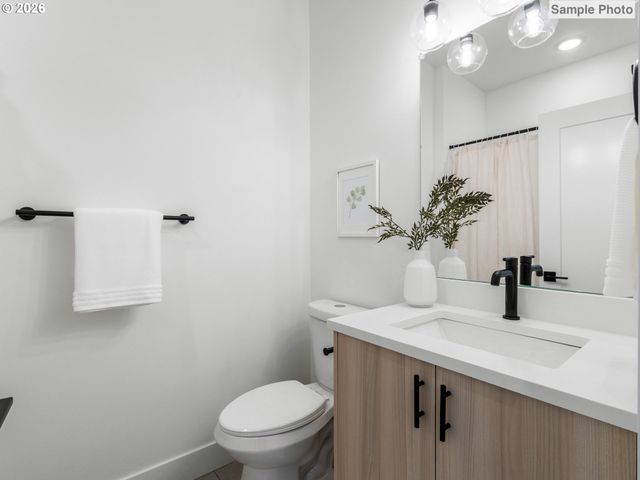 261 N Skidmore St 4, Portland, OR 97217