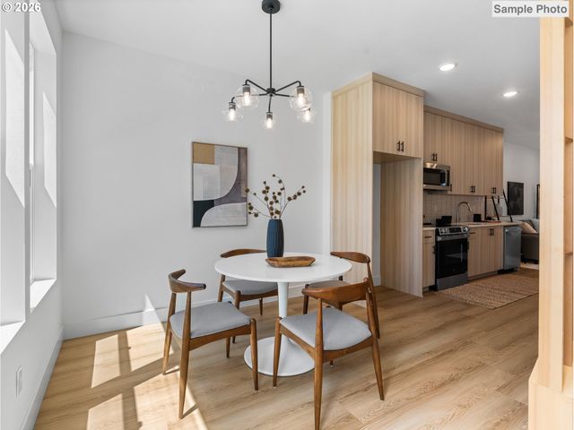 261 N Skidmore St 4, Portland, OR 97217