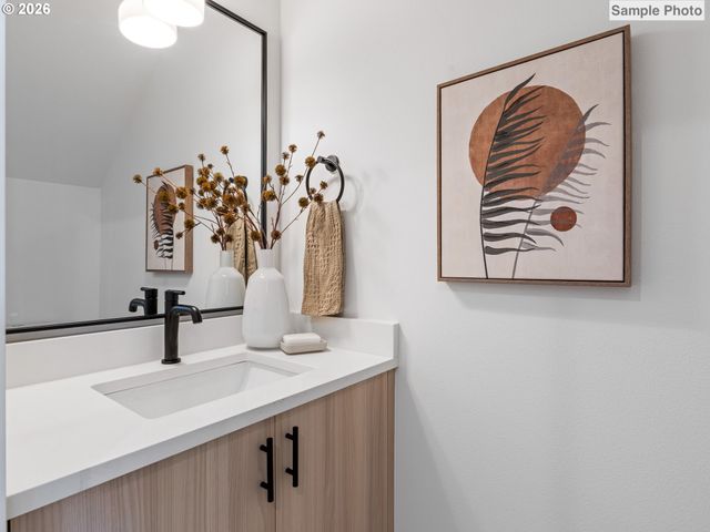 261 N Skidmore St 4, Portland, OR 97217