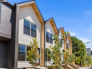 261 N Skidmore St 4, Portland, OR 97217