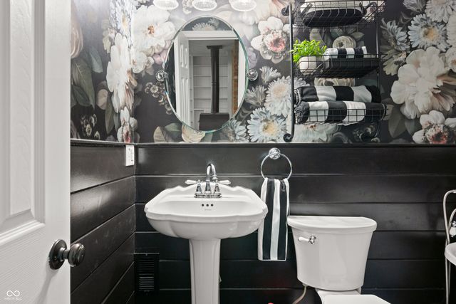 7151 Lindenwood Drive, Indianapolis, IN 46227