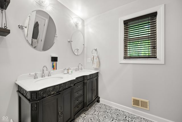 7151 Lindenwood Drive, Indianapolis, IN 46227