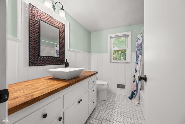 7151 Lindenwood Drive, Indianapolis, IN 46227