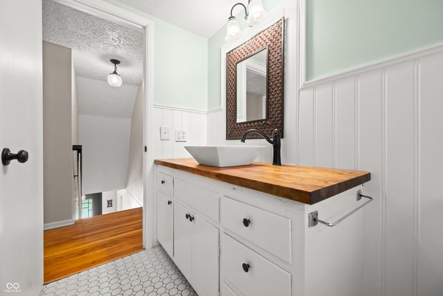 7151 Lindenwood Drive, Indianapolis, IN 46227
