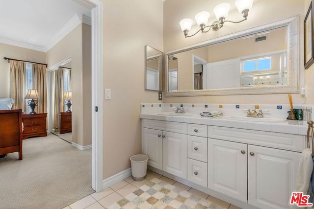 7276 Glenhaven Court, West Hills, CA 91307