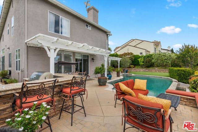 7276 Glenhaven Court, West Hills, CA 91307
