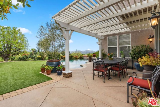 7276 Glenhaven Court, West Hills, CA 91307