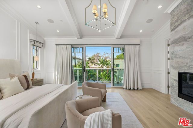 6227 W 5th Street, Los Angeles, CA 90048