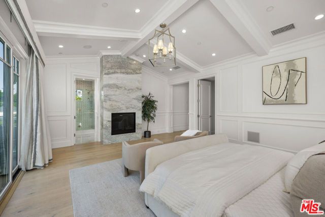 6227 W 5th Street, Los Angeles, CA 90048