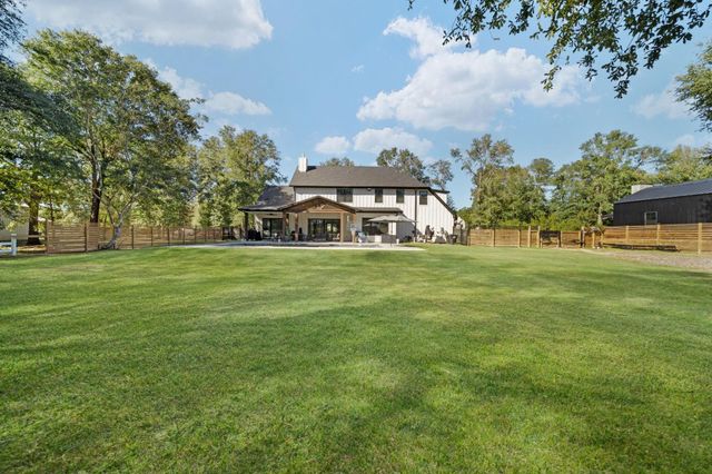 31 Quiet Springs Trail, Willis, TX 77378