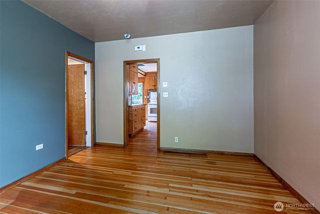 203 Orchard Avenue N, Eatonville, WA 98328