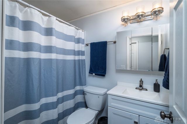 1172 Mint Springs Drive, Fairborn, OH 45324