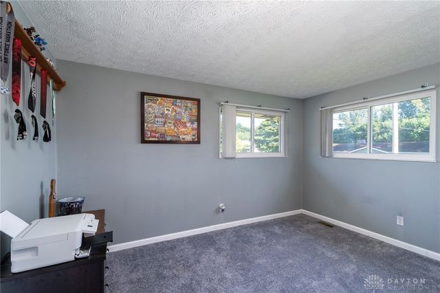 1172 Mint Springs Drive, Fairborn, OH 45324