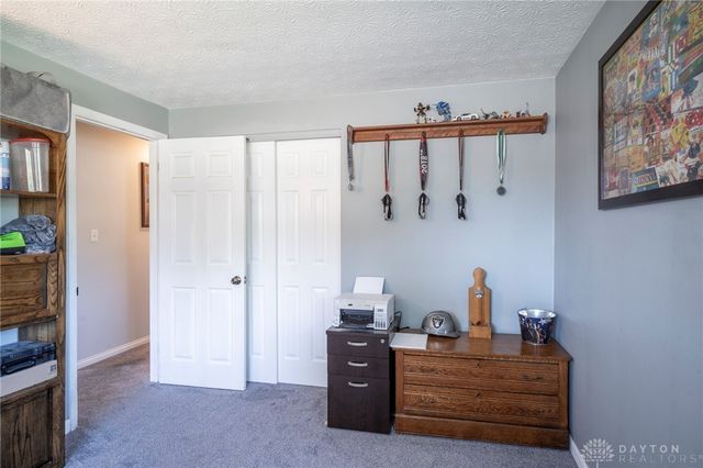 1172 Mint Springs Drive, Fairborn, OH 45324