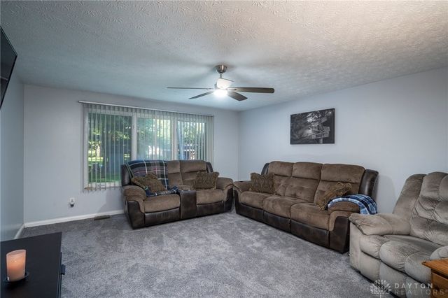 1172 Mint Springs Drive, Fairborn, OH 45324