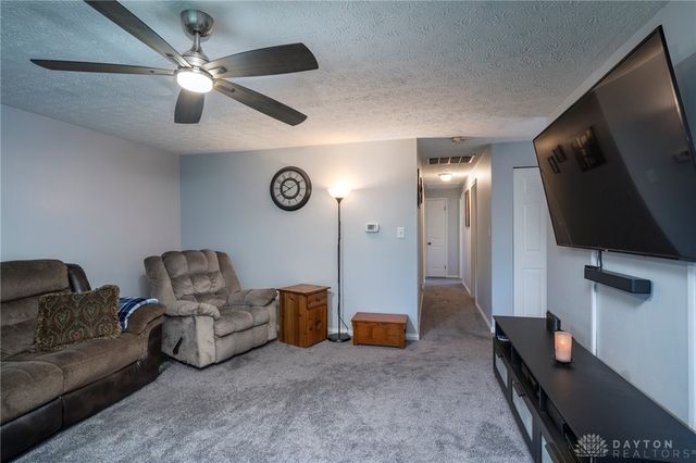 1172 Mint Springs Drive, Fairborn, OH 45324