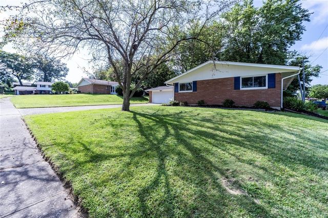1172 Mint Springs Drive, Fairborn, OH 45324