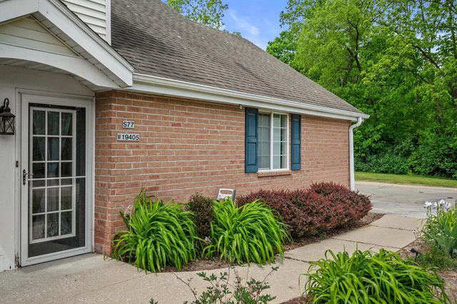 S77W19405 Lakewood DRIVE, Muskego, WI 53150