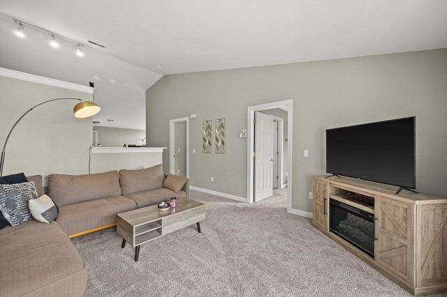 S77W19405 Lakewood DRIVE, Muskego, WI 53150