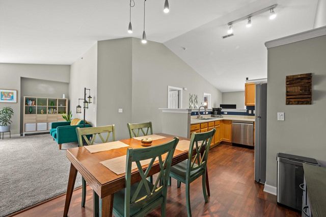 S77W19405 Lakewood DRIVE, Muskego, WI 53150