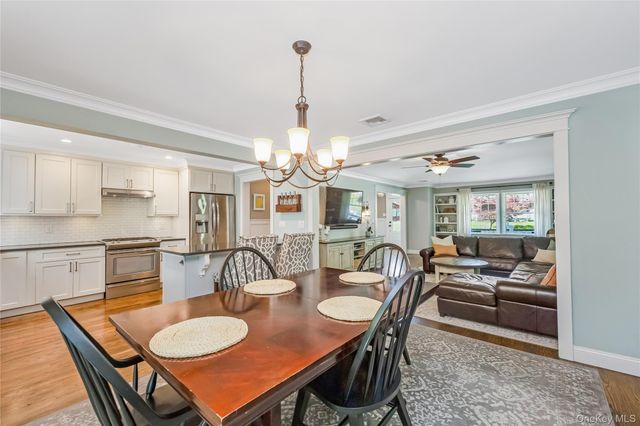 9 Collins Avenue, Kings Park, NY 11754