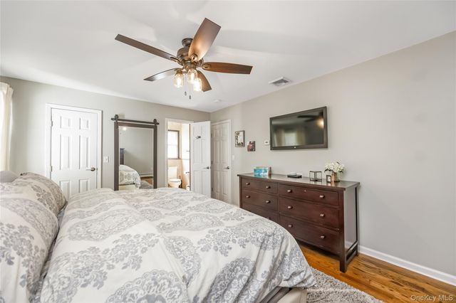 9 Collins Avenue, Kings Park, NY 11754