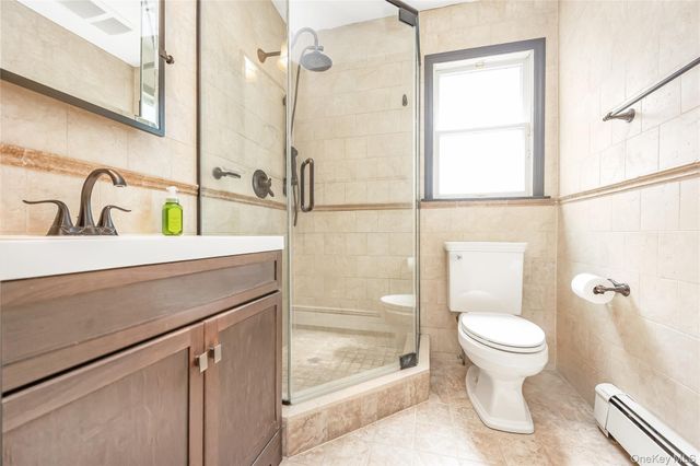 9 Collins Avenue, Kings Park, NY 11754