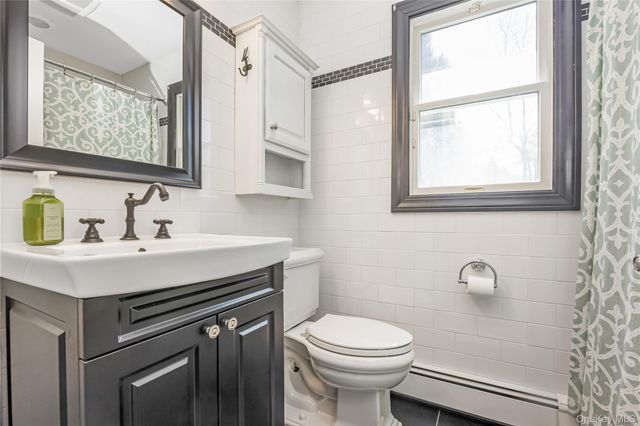 9 Collins Avenue, Kings Park, NY 11754