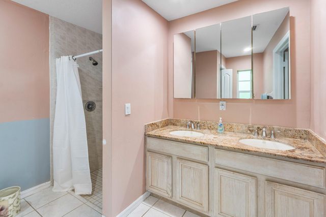 15592 99th Street N, West Palm Beach, FL 33412