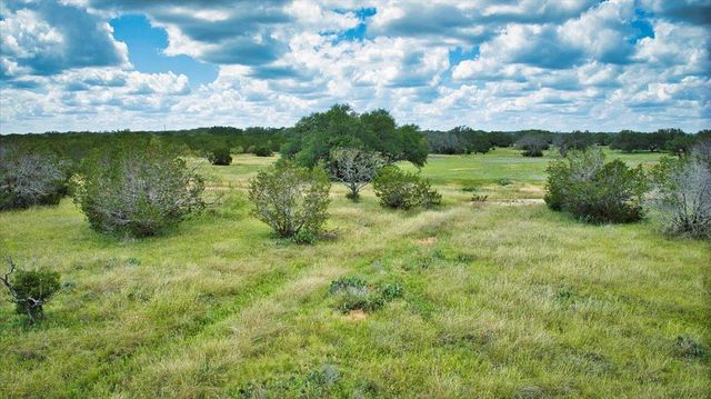555 Summer Hill LN, Johnson City, TX 78636