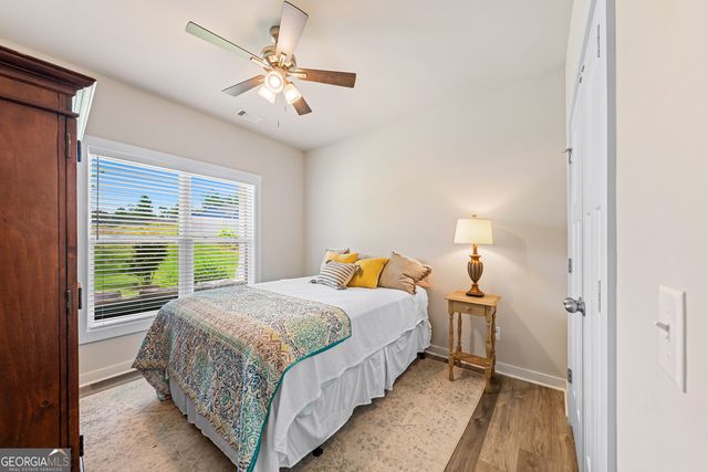 237 N Point Circle, Hartwell, GA 30643