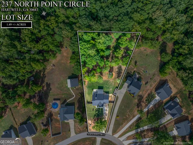 237 N Point Circle, Hartwell, GA 30643